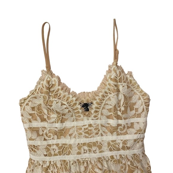 NBD Women Revolve Give It Up Lace Fit & Flare Dress V Neck Cream Beige Medium - Picture 3 of 13